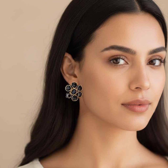 Black Crystal Set of Necklace and Earring (Pack of 1)