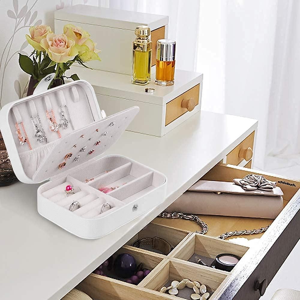 LuxeKeep: PU Leather Jewelry Box Organizer – Double Layer Travel Jewelry Storage Case