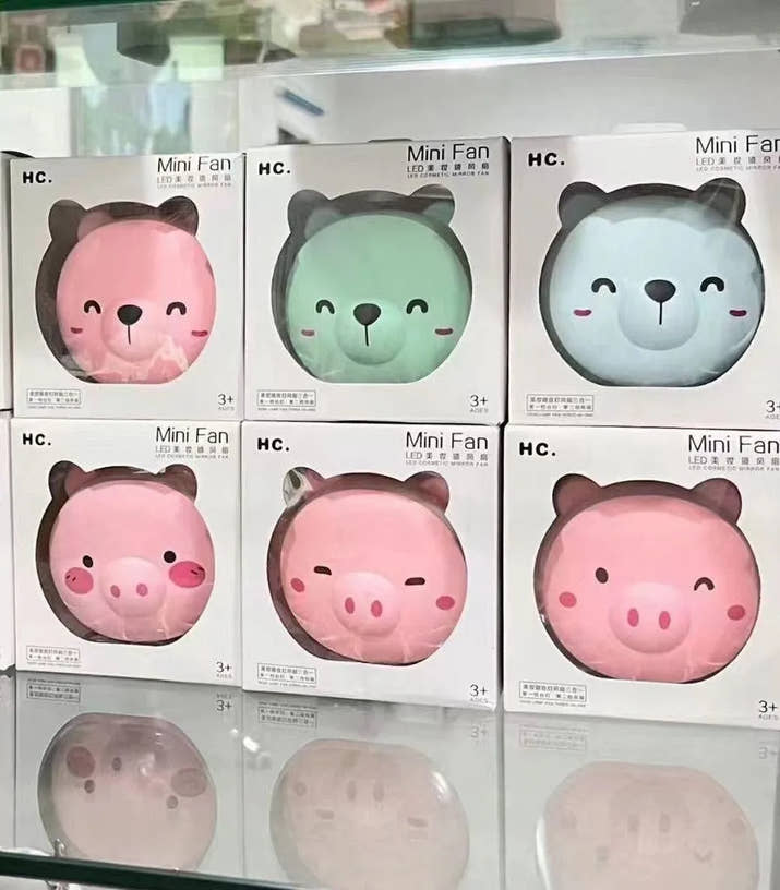 PiggyGlow: Cartoon Pig LED Mirror Pocket Fan for Makeup, Touch-Ups & Cooling - Juggledrops